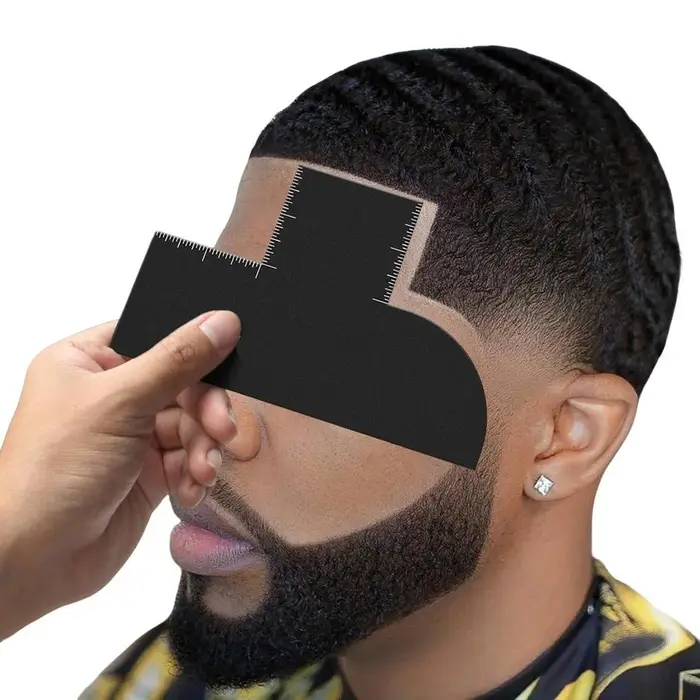 Outil professionnel pour la mise en forme de la barbe, carte de modelage pour une définition précise