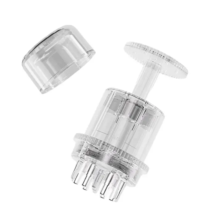 Peigne applicateur pour le cuir chevelu