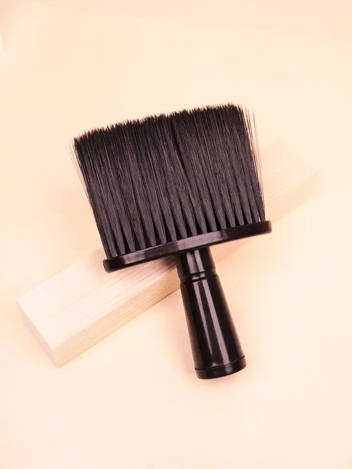 1 brosse à cheveux pour le cou