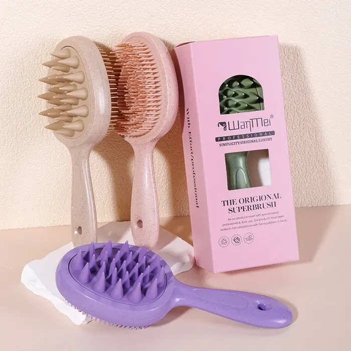 Brosse de massage du cuir chevelu 2-en-1 avec poils en silicone doux