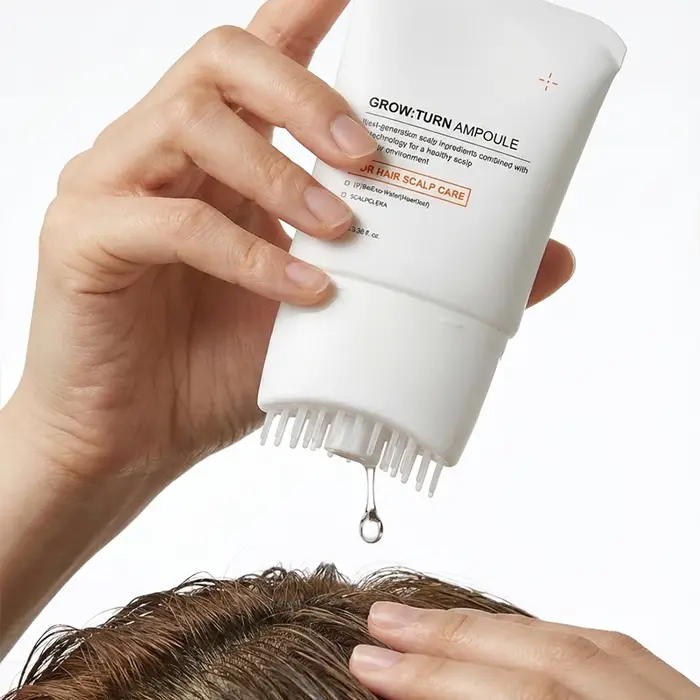Sérum capillaire avec brosse intégrée