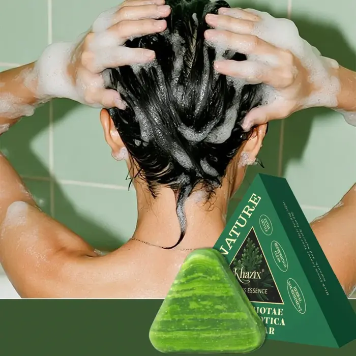 Barre de shampoing au savon triangulaire vert avec herbe Usman-barre