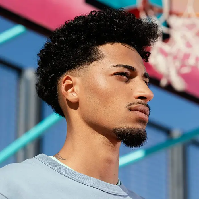 Prothèse capillaire pour hommes à cheveux bouclés
