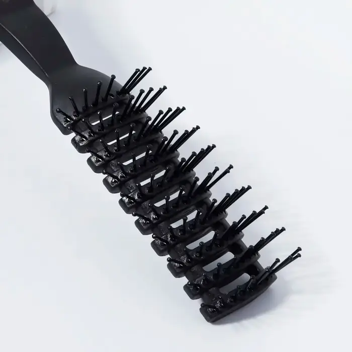 Peigne professionnel à picots pour coiffage et massage